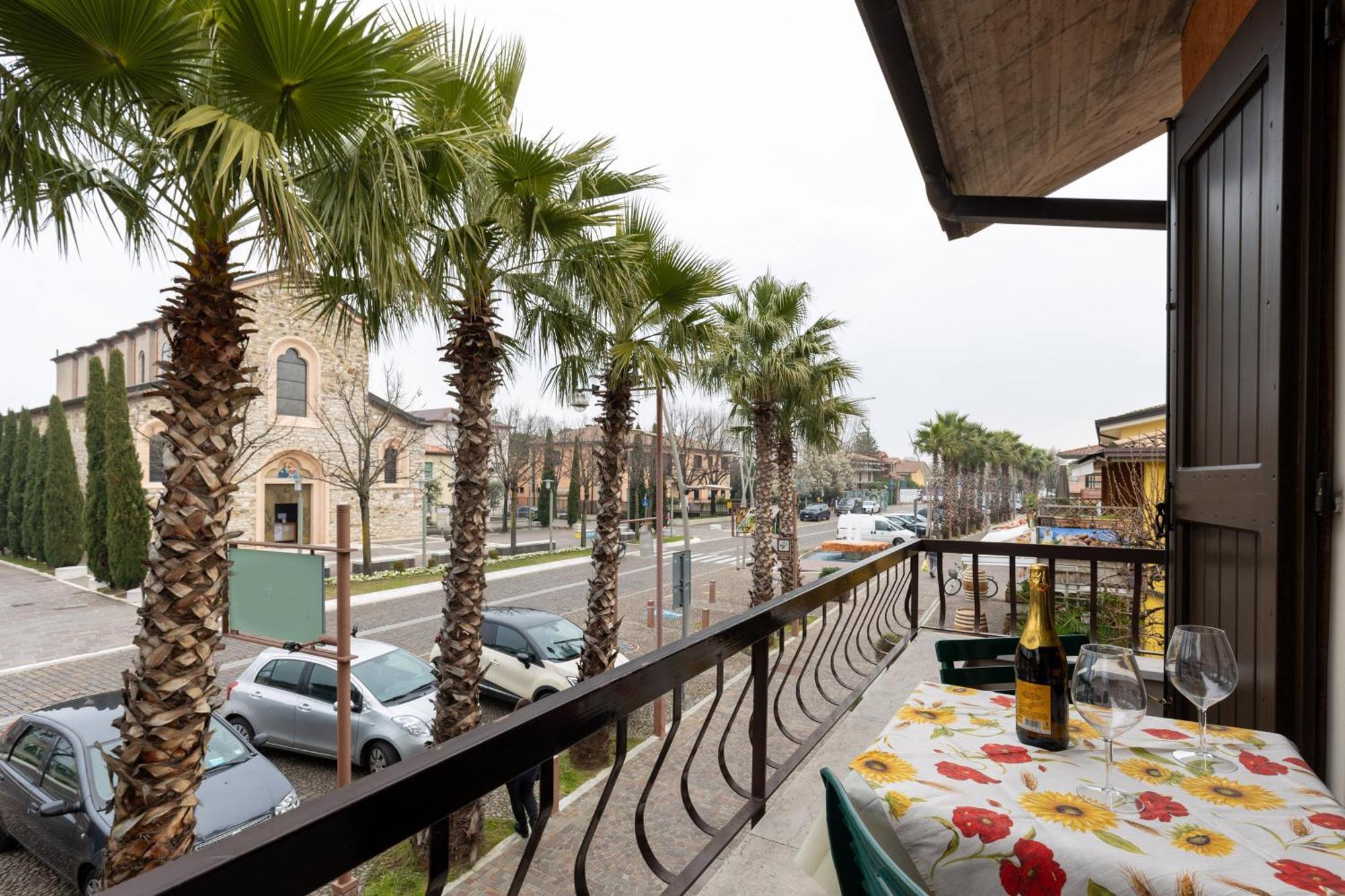 Sorridi Al Lago Sirmione Eksteriør billede